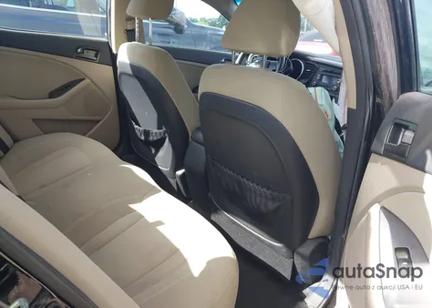 2011 Kia Optima Lx z USA, uszkodzony, nr VIN KNAGM4A75B5068027